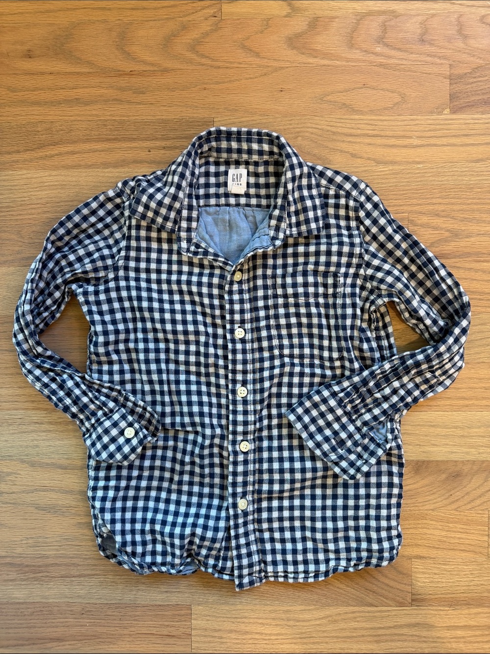 GAP Kids Navy and White Gingham Button-Down Shirt 100% Cotton Boys 6/7